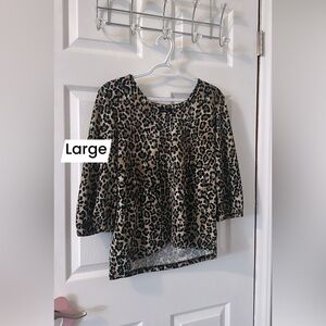 Women’s cheetah size large top